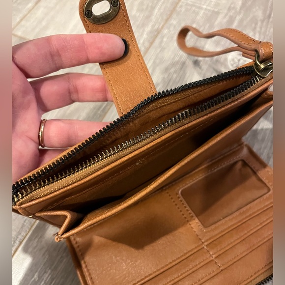 Maurice’s wristlet - Picture 5 of 6